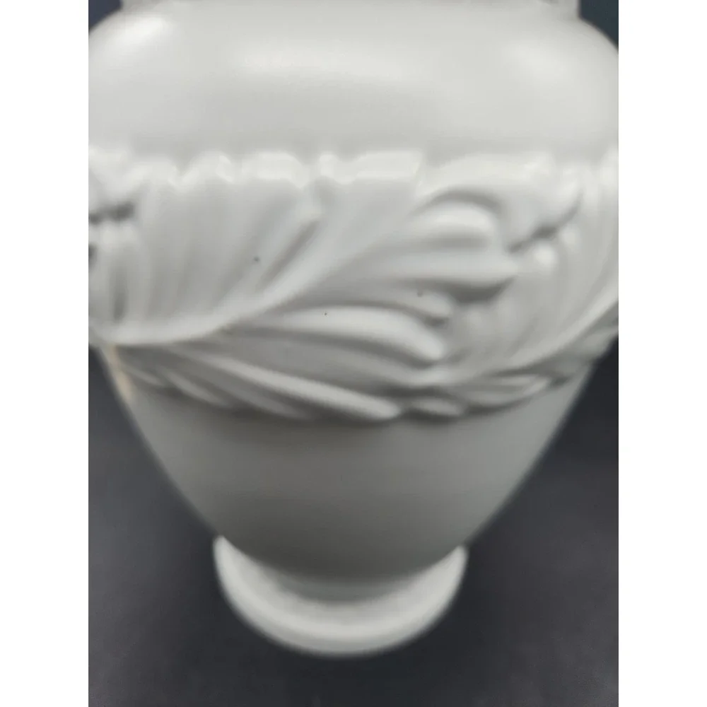 ABINGDON Pottery #153 Vase from 1940's  White Vase with Acanthus Leaf
